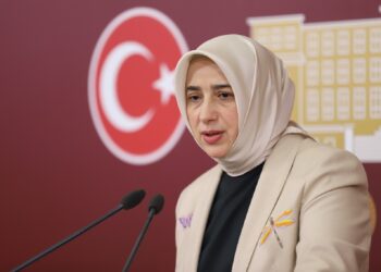 AKP’li Özlem Zengin, CHP Kadın Kolları’nı suçladı: ‘Bütün eksiği bize yükleyemezsiniz’