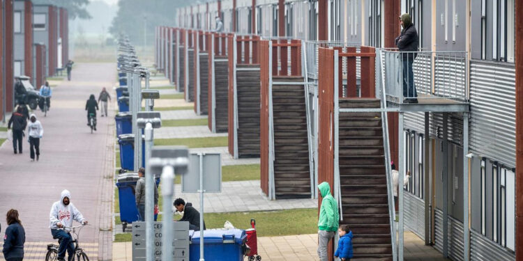 AMSTERDAM | ‘Mülteciler İş Başında’ projesi pilot bölgede başlıyor