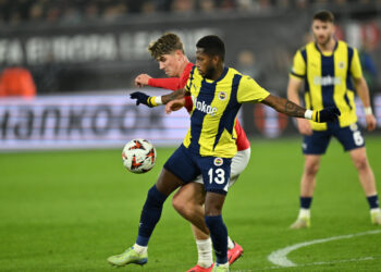 AZ Alkmaar - Fenerbahçe Maçında İkinci Yarı Başladı