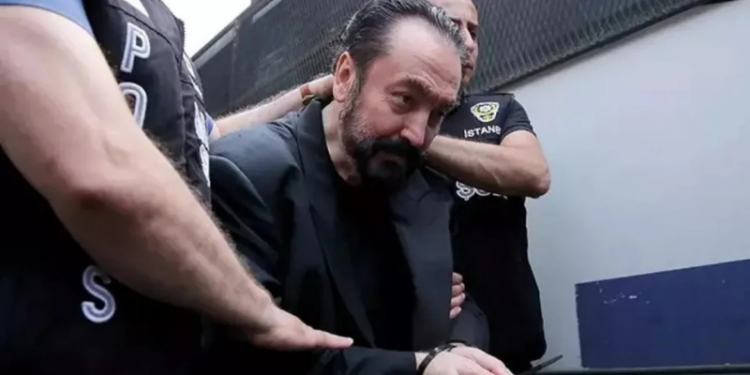 Adnan Oktar örgütüyle irtibatlı olduğu iddiasıyla 4 hakim ve savcı yargılandı: Dini telkinlerle beynimizi yıkadılar