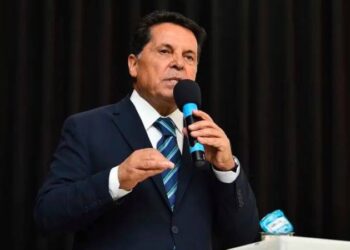 Ahmet Özer’in eşi, polislerin gözaltı için geldikleri geceyi anlattı: "Açın yoksa kıracağız" diyorlardı