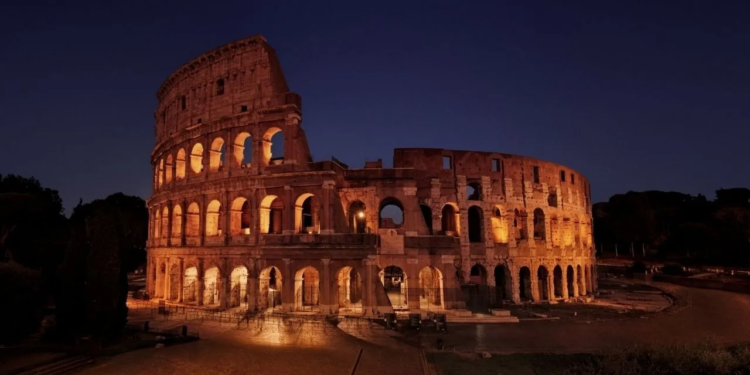 Airbnb'nin Çekilişi Tepki Çekti! Roma'nın Simgesi Kolezyum'da Gerçek Gladyatör Dövüşü