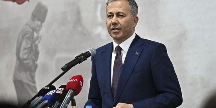 Ali Yerlikaya’dan Ahmet Özer açıklaması: Şehrin emini ‘terör’ yandaşı olamaz