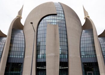 Almanya’da ezan izni