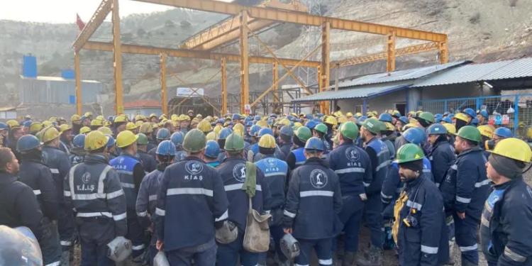 Ankara Çayırhan’da kendilerini madene kapatan 500 madencinin eylemi sürüyor