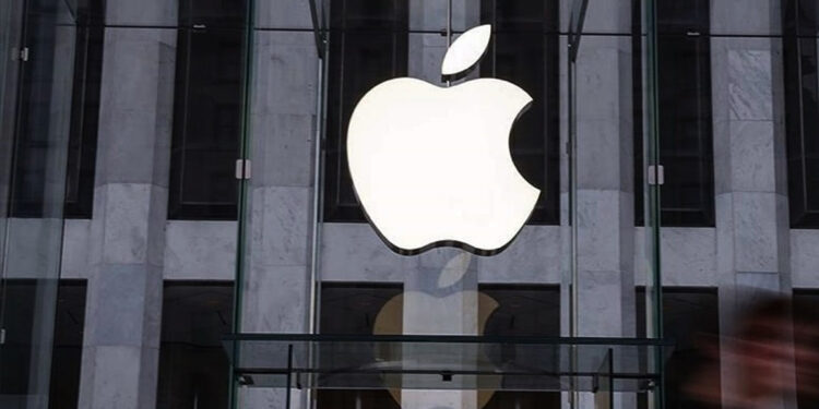 Apple'ın geliri üç aylık dönemde arttı