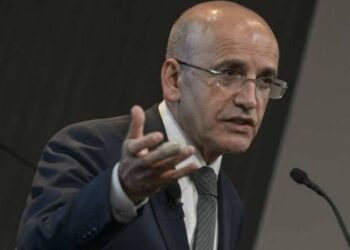 Bakan Şimşek'ten asgari ücret açıklaması: Enflasyona ezdirmeyeceğiz