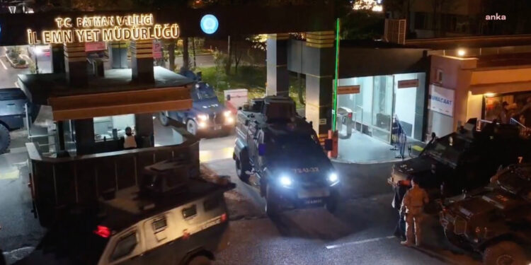 Batman'da Kayyım Protestosuna Karışan 6'sı Çocuk 24 Şüpheli Yakalandı