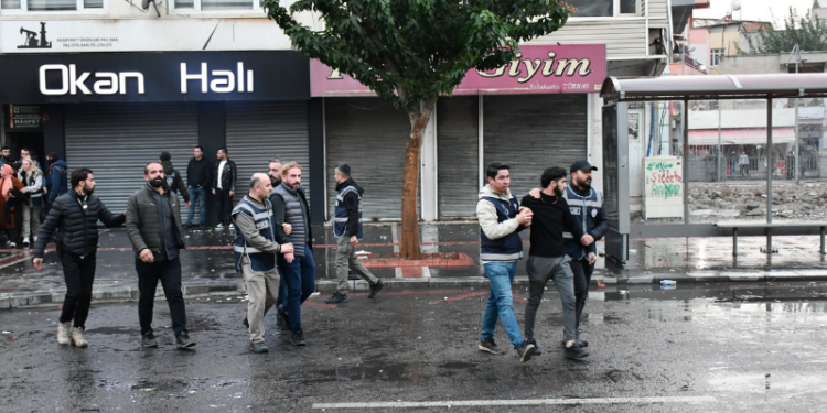 Batman'daki kayyım protestolarında 75 kişi gözaltına alındı