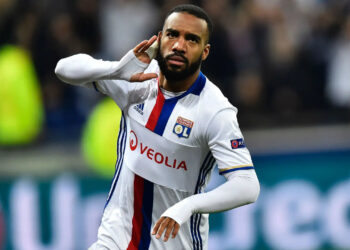Beşiktaş, Fransız Golcü Lacazette'i Gözüne Kestirdi
