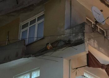 Bir kadın ölümden saniyelerle kurtuldu