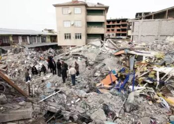 Birkaç dakika önce Sayın Işıkara'nın içine doğdu, Kandilli'yi aradı