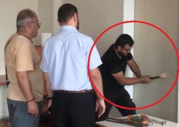 Bursa’da kapı kıran müdüre ‘üstün başarı’ ödülü