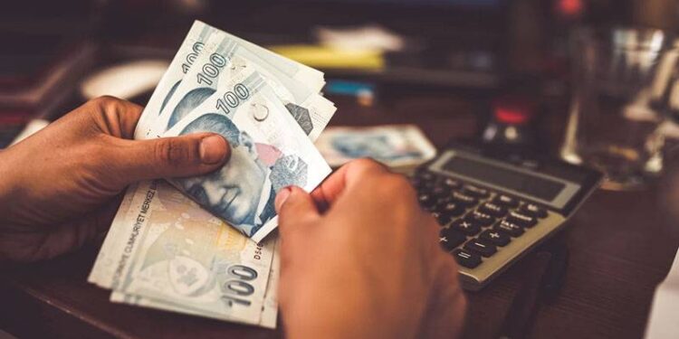 Büyük zam öncesi kuyruk oluştu