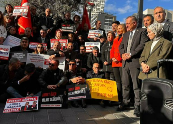 CHP, "Demokrasi Nöbeti"ni büyütüyor; kayyım uygulaması için "medya takip kurulu" oluşturuldu