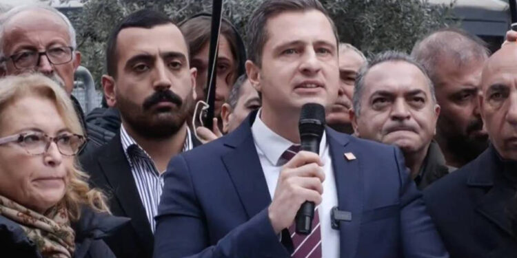 CHP'li Yücel'den Kayyım Tepkisi: 'AKP'lisinden MHP'lisine Herkes Yapılan Yanlışın Farkında'