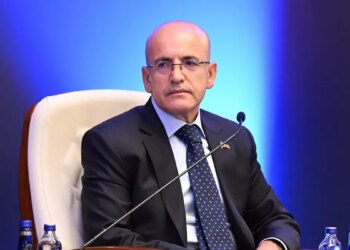 Cari açık 33 ayın en düşük seviyesinde