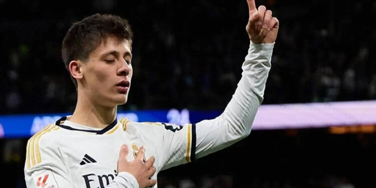 Carlo Ancelotti'den Herkesi Ekrana Kilitleyecek Arda Güler Kararı