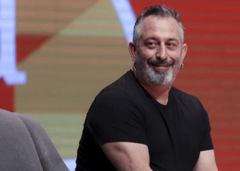 Cem Yılmaz'dan İzleyicisine Büyük Jest