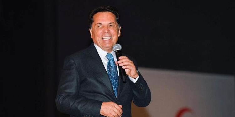 Cezaevindeki Ahmet Özer’den mesaj: ‘Bu günler geçecek’