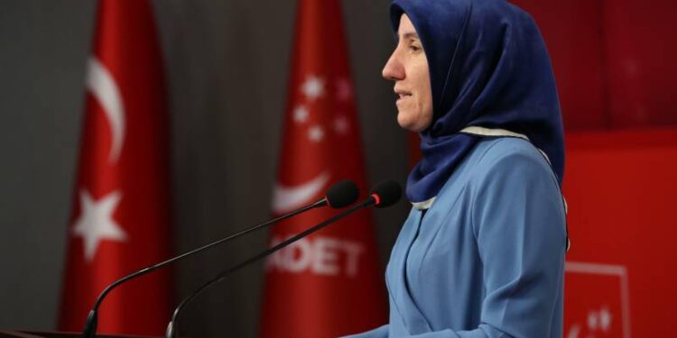 ''Çocuk yoksulluğu yetişkin yoksulluğunun iki katına ulaşmış durumda''