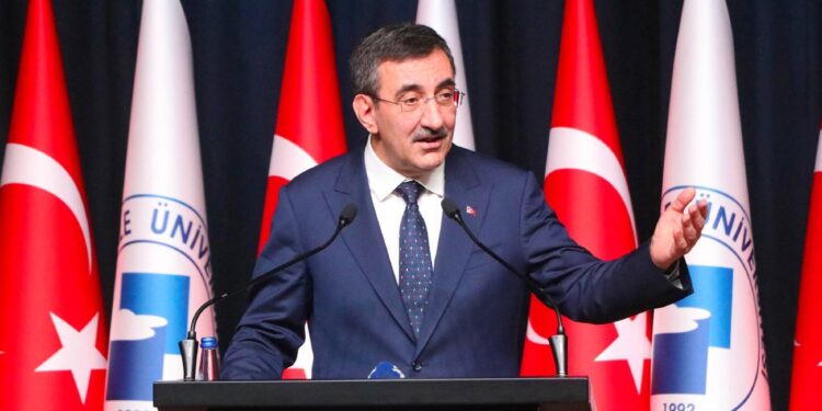 Cumhurbaşkanı Yardımcısı Cevdet Yılmaz: Dengeli büyüme perspektifimizi koruyoruz