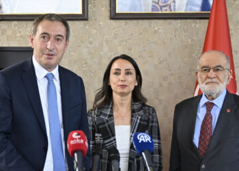 DEM Parti-Saadet Partisi Görüşmesi Ertelendi