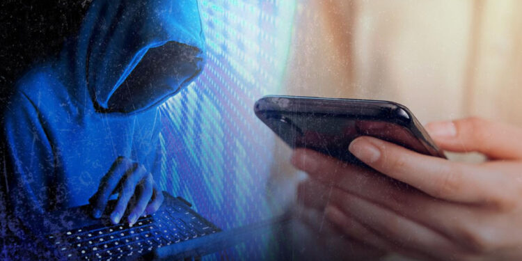 Dolandırıcı Sevgilileri Telefon Konuşmaları Yakalattı: Birimiz Bıcır Bıcır, Birimiz Ivır Zıvır...