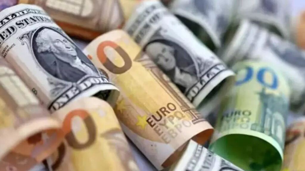 Dolar ve Euroda Günün İlk Rakamları