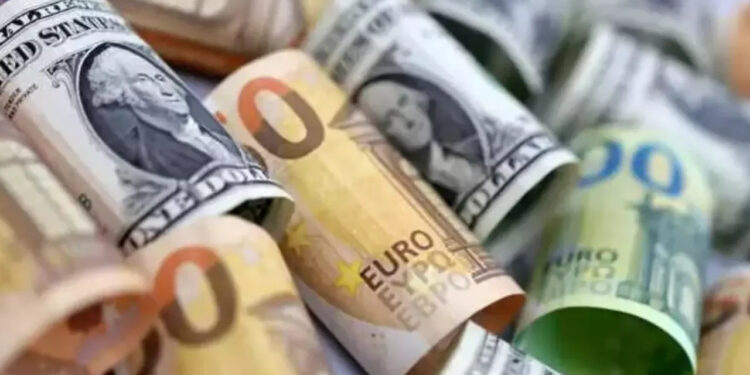Dolar ve Euroda Günün İlk Rakamları