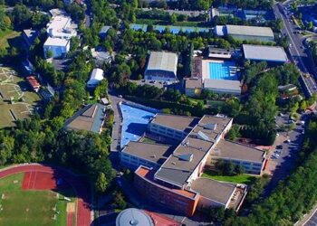 ENKA Okulları'nda bir öğrenci, alt sınıflardan bir öğrenciye jiletle saldırmış!