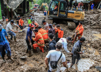 Endonezya'da Sel ve Heyelan Felaketi! 20 Ölü