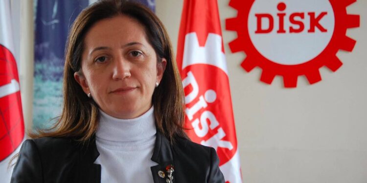 Enflasyonun nedeni olarak ücretlerin gösterilmesi büyük bir yalan