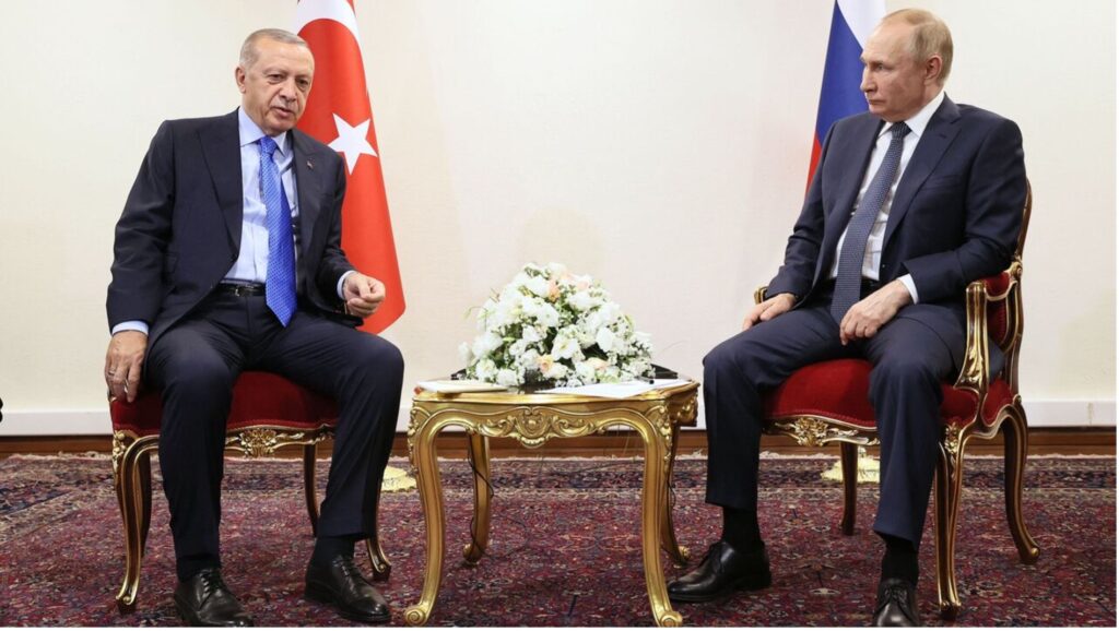 Erdoğan, Putin’le telefonda görüştü: “Cumhurbaşkanı, Türkiye’nin bölgedeki barış süreçlerine katkı vermeye devam edeceğini belirtti”