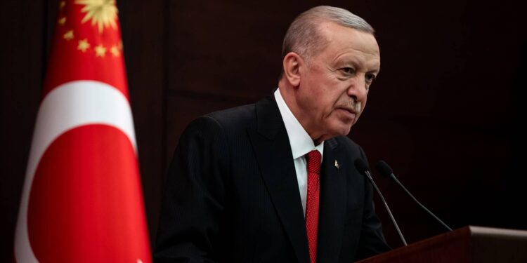 Erdoğan'dan asgari ücret ve emekli aylıkları açıklaması