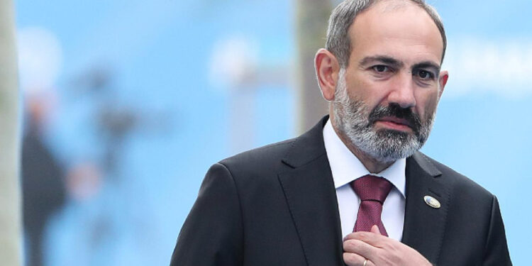 Ermenistan Başbakanı Paşinyan'ın Kabinesinde İstifa Depremi