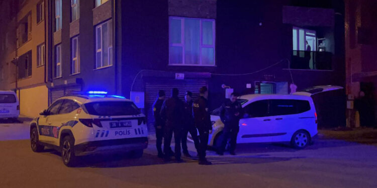 Eskişehir'de Komşu Dehşeti: 68 Yaşındaki Adam, 13 Yaşındaki Çocuğu Bıçakladı