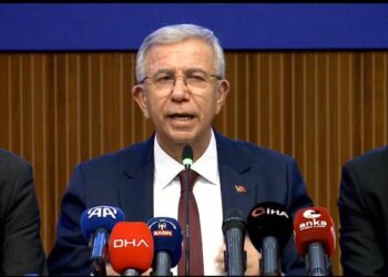 Fazla yol yapmak trafiği daha çok tıkıyor, bu ODTÜ'de ders olarak anlatılıyor