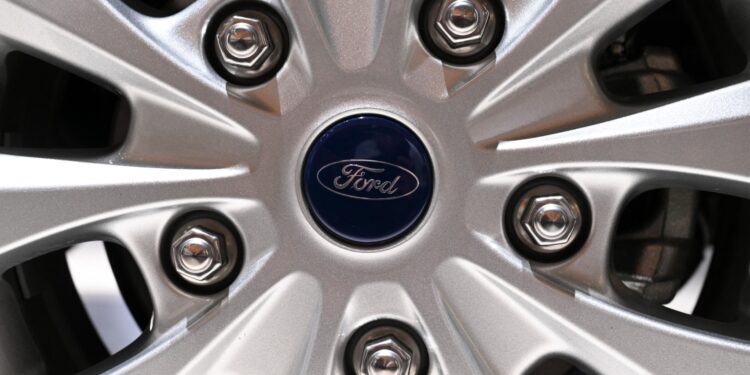 Ford Almanya’da 3 bine yakın kişiyi işten çıkaracak