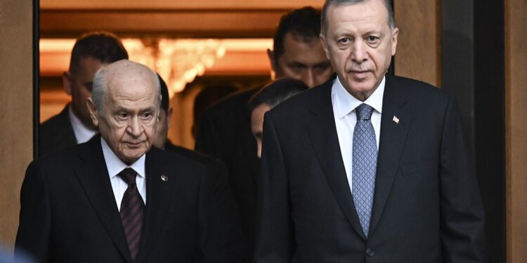 “Görüş ayrılığı” gölgesinde Bahçeli ve Erdoğan’dan sürpriz zirve!