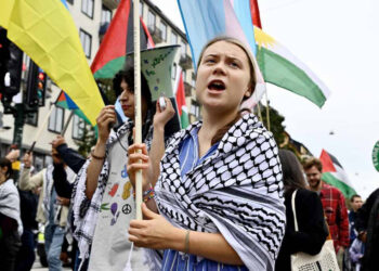 Greta Thunberg’den Türk Büyükelçilikleri önünde protesto çağrısı: “Gazze katliamındaki suç ortaklığına son verin!”