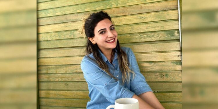 Haber sunucusunu ensesinden vurup intihar etti!