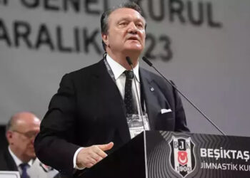 Hasan Arat, Beşiktaş başkanlığından istifa etti
