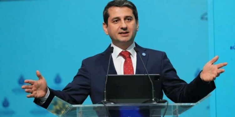 İYİ Parti’den istifa edip, İmamoğlu’nun danışmanı oldu