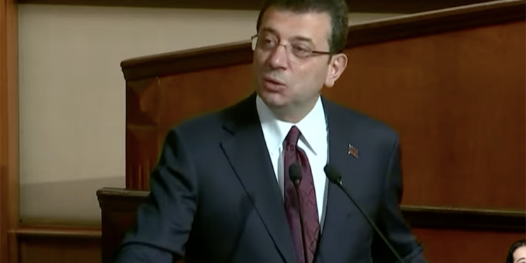 İmamoğlu’ndan AKP’li Meclis üyesine: “15 Temmuz’dan önce ‘masum’; sonra ‘terörist!”