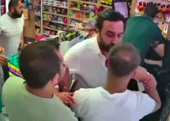 İnsan öldürmeye şortla mı gideceğim?