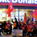 İşçileri sendikasız bırakmalarına izin vermeyeceğiz!