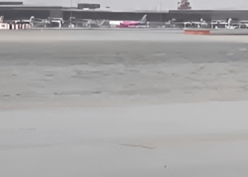 İspanya'daki Şiddetli Yağışlar Havalimanını da Vurdu! 50'den Fazla Uçuş İptal