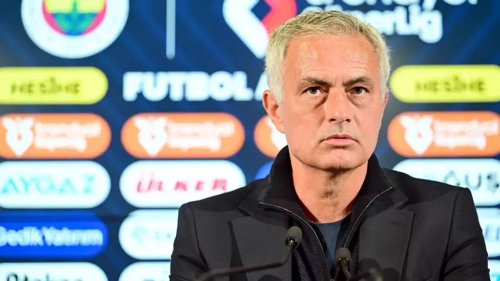 Jose Mourinho'dan VAR Hakemine Sert Tepki: 'Trabzonspor’a Karşı Değil, Atilla’ya Karşı Oynadık'