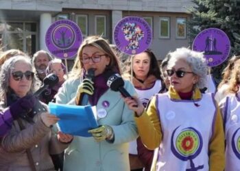 Kadınlara, “kadın cinayetlerini nasıl protesto edersiniz” cezası